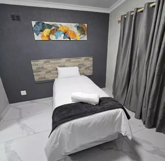 ペンション Impala Palms Guesthouse