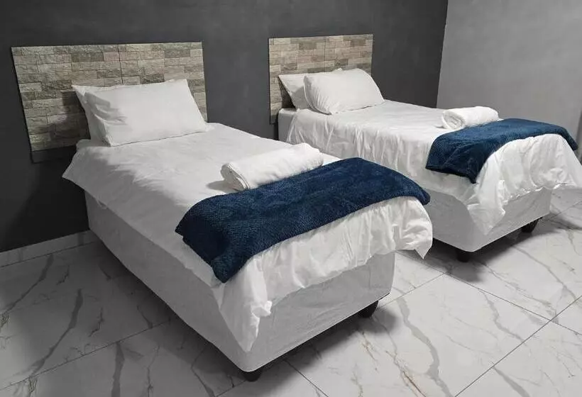 ペンション Impala Palms Guesthouse