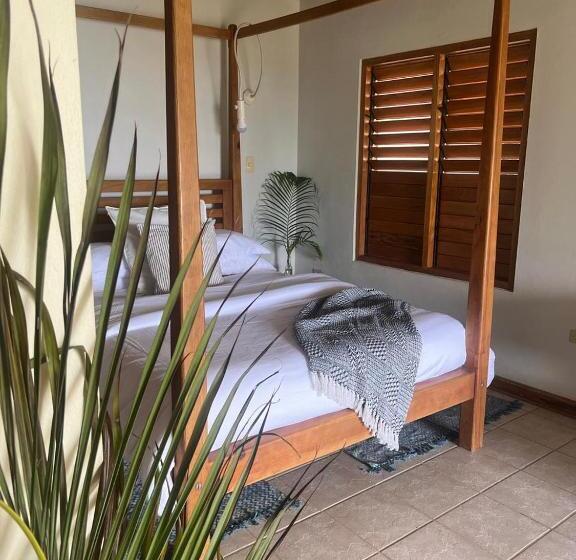 پانسیون Paradise Point Villas