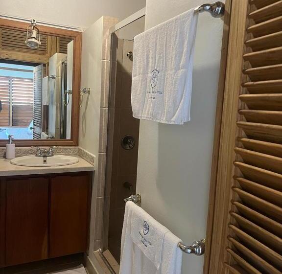 پانسیون Paradise Point Villas