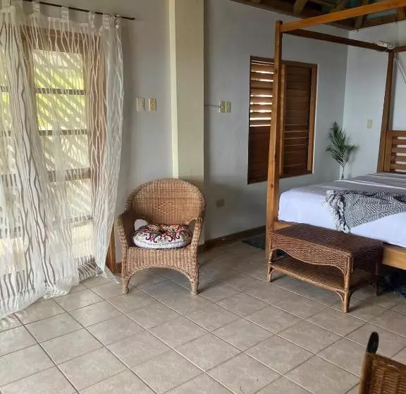 پانسیون Paradise Point Villas