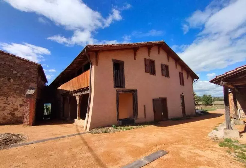 ペンション Séjour Au Domaine Saint Marcel De Félines