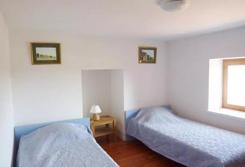 ペンション Séjour Au Domaine Saint Marcel De Félines