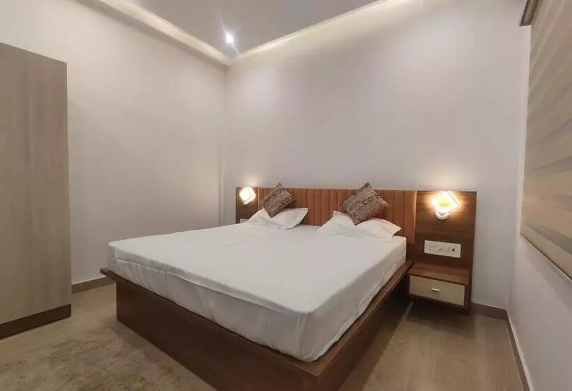 ペンション The Tribhuvan Residency 300 Mtr From Shree Ram Mandir Tample