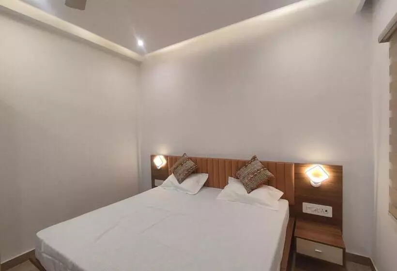 ペンション The Tribhuvan Residency 300 Mtr From Shree Ram Mandir Tample
