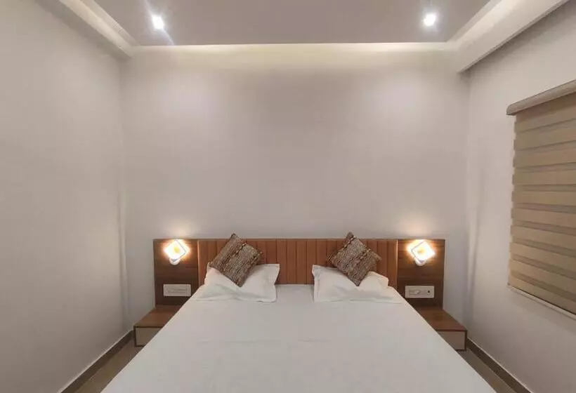 ペンション The Tribhuvan Residency 300 Mtr From Shree Ram Mandir Tample