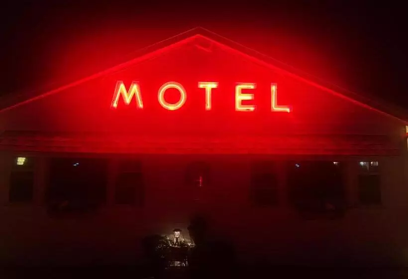 Profile Deluxe Motel