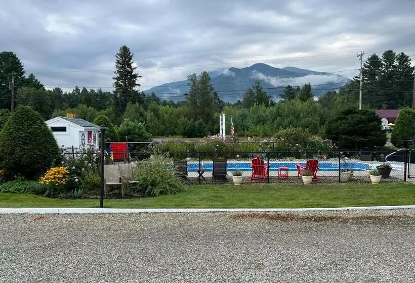 Profile Deluxe Motel