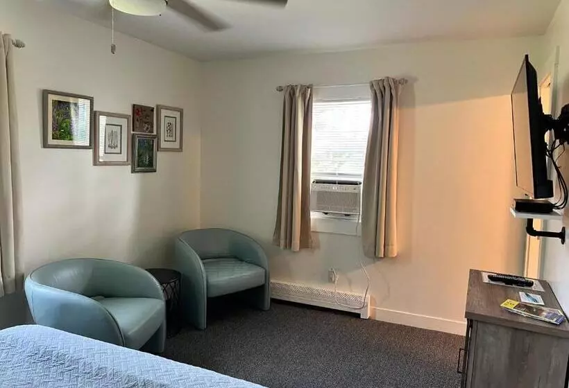 Profile Deluxe Motel