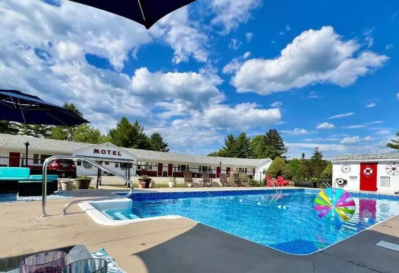 Profile Deluxe Motel