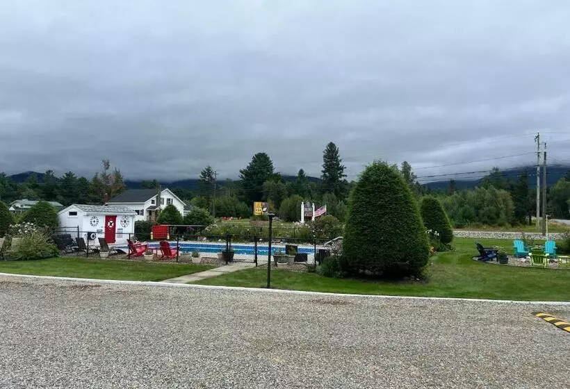 Profile Deluxe Motel