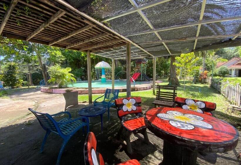 Ranong Resort And Laguna