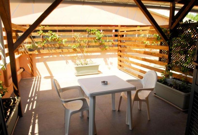 Vara Motel Self Check In