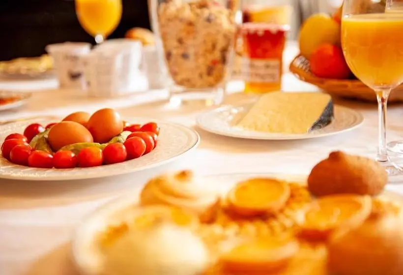 تختخواب و صبحانه Les Cordeliers