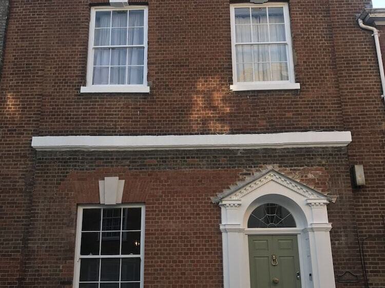 Bed and Breakfast Loder House