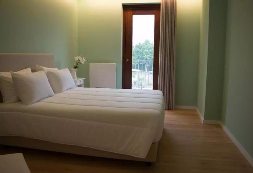 Feira Hostel & Suites