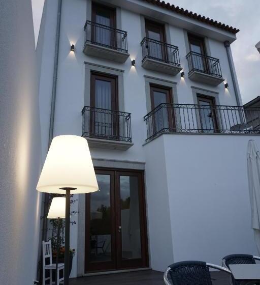 Feira Hostel & Suites