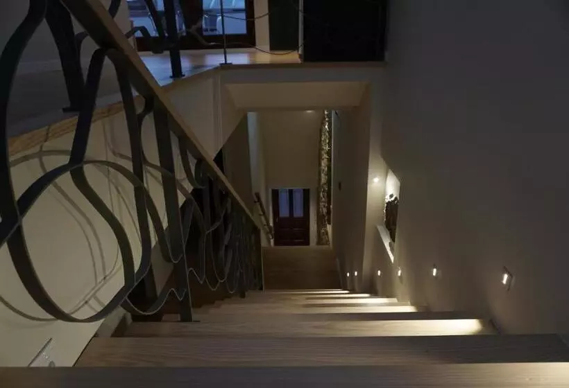 Feira Hostel & Suites
