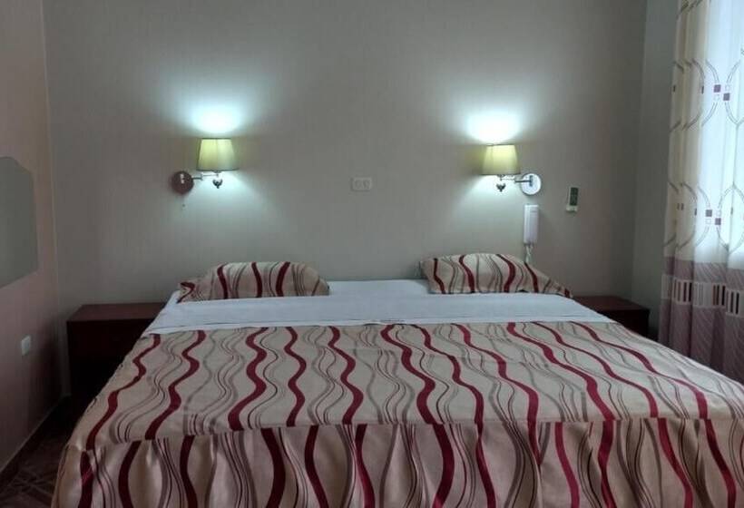 ホテル El Ensueño