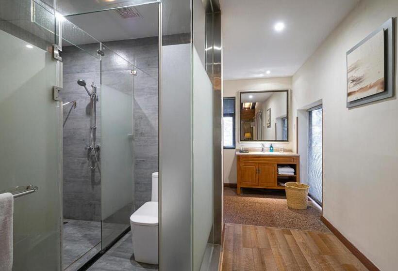 בית מלון כפרי Guilin Crystal Crescent Moon