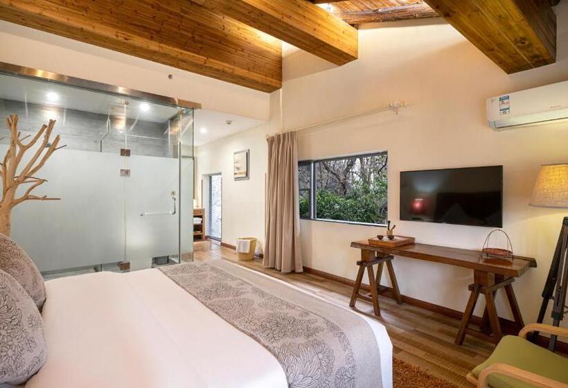 בית מלון כפרי Guilin Crystal Crescent Moon