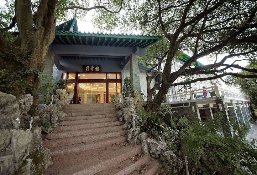 בית מלון כפרי Guilin Crystal Crescent Moon