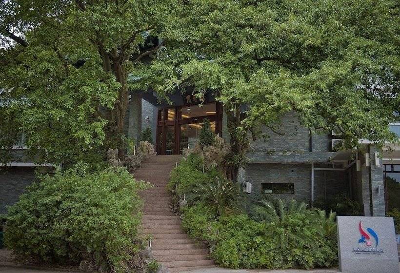 בית מלון כפרי Guilin Crystal Crescent Moon