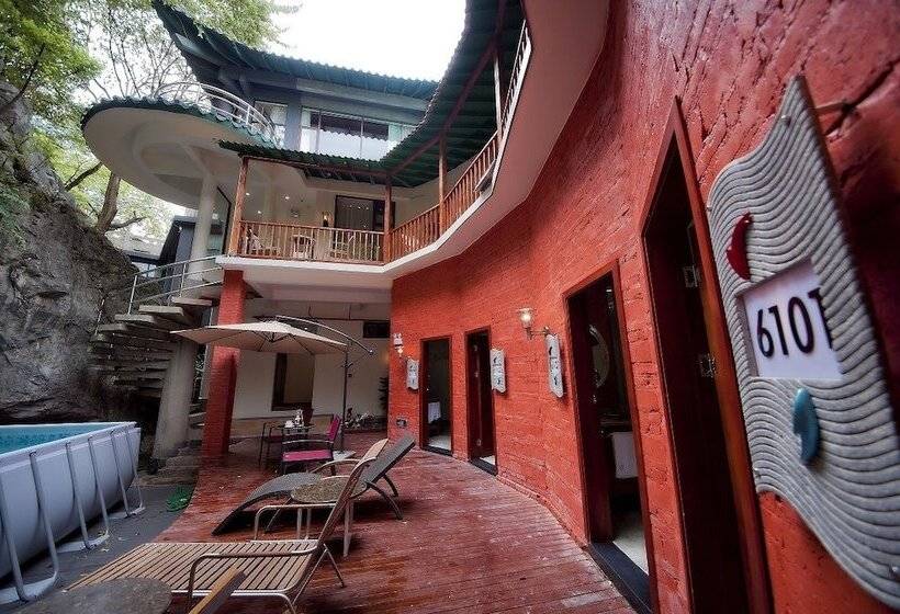 בית מלון כפרי Guilin Crystal Crescent Moon