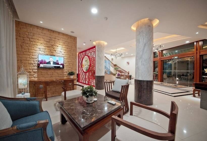 בית מלון כפרי Guilin Crystal Crescent Moon