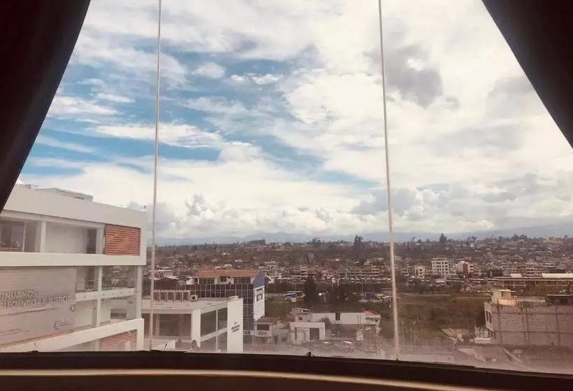 ホテル Los Ilinizas