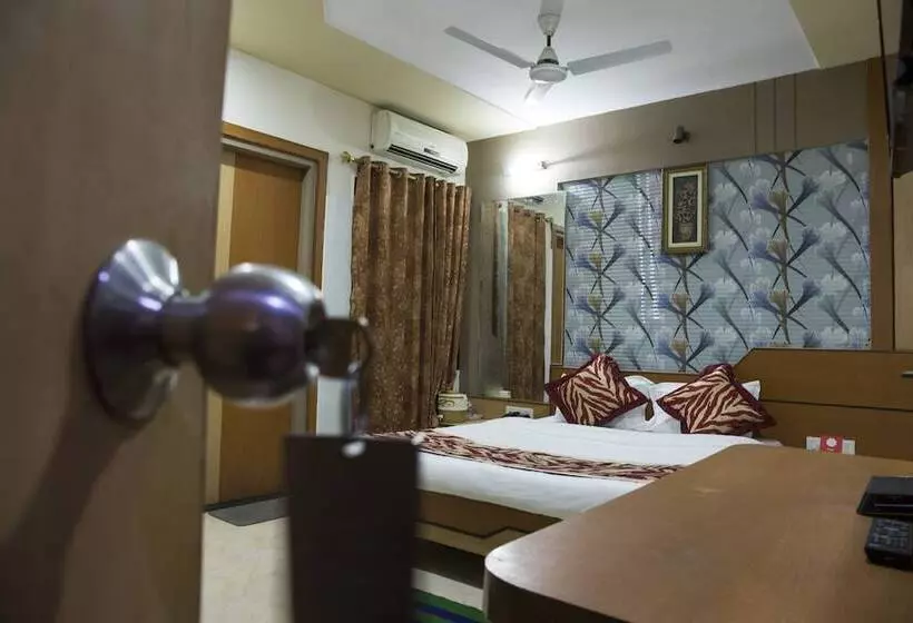 ホテル Oyo Rooms Bajrakabati Road
