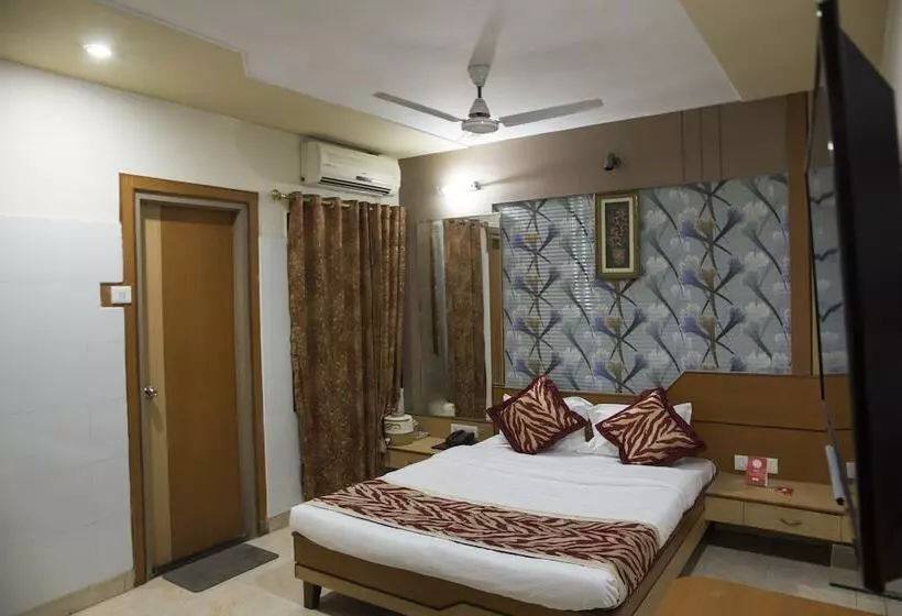 ホテル Oyo Rooms Bajrakabati Road