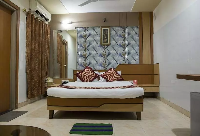 ホテル Oyo Rooms Bajrakabati Road