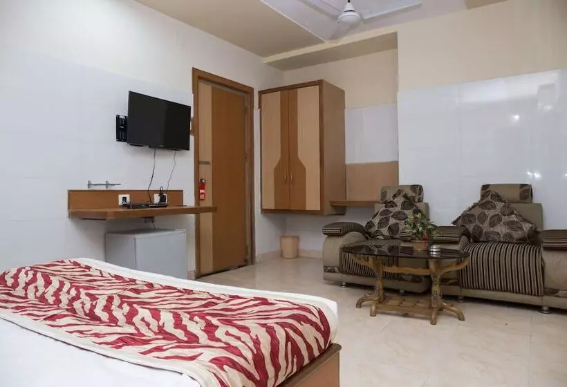 ホテル Oyo Rooms Bajrakabati Road