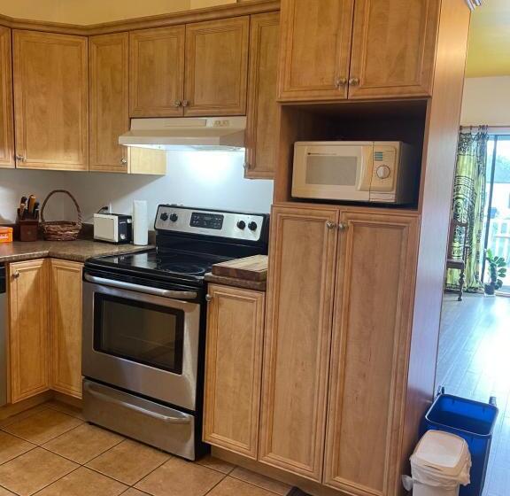 Общежитие Auberge Du Wagon