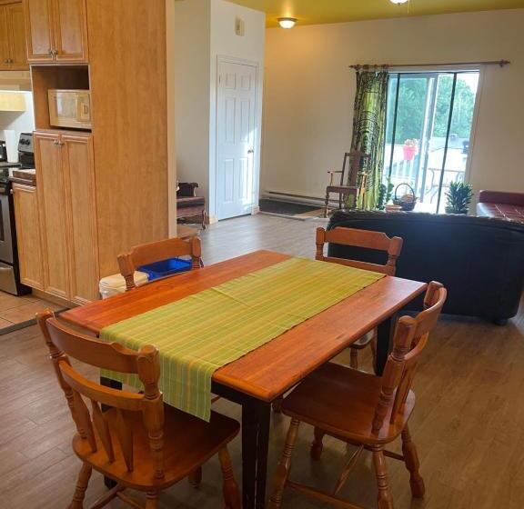 Общежитие Auberge Du Wagon