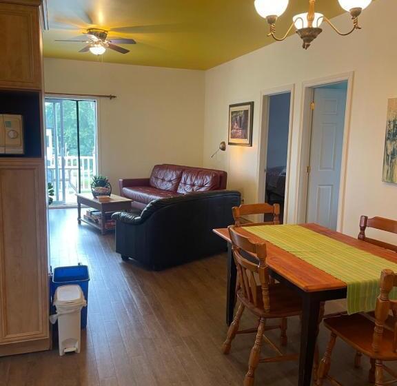 Общежитие Auberge Du Wagon