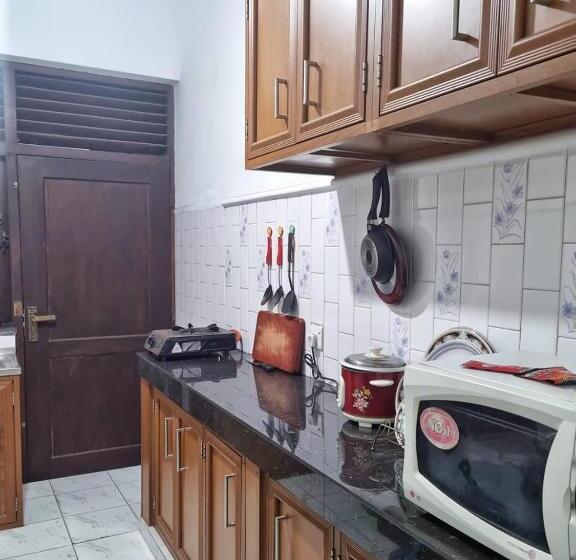 مبيت وإفطار City Villa Negombo