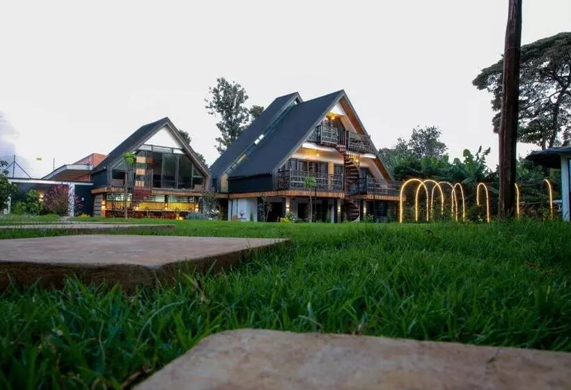 Fortunas Resort With Inside Parking