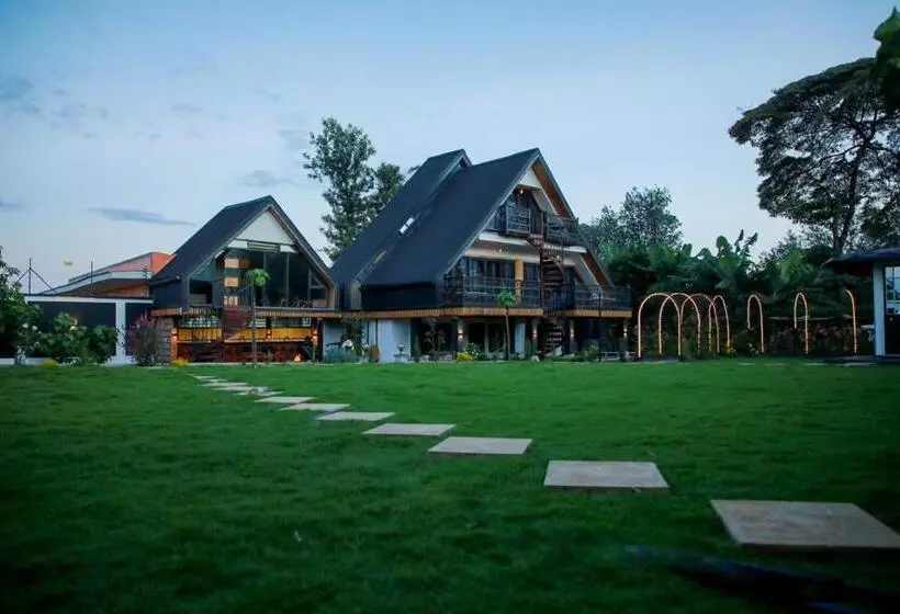 Fortunas Resort With Inside Parking