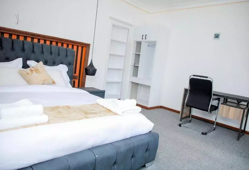 Fortunas Resort With Inside Parking