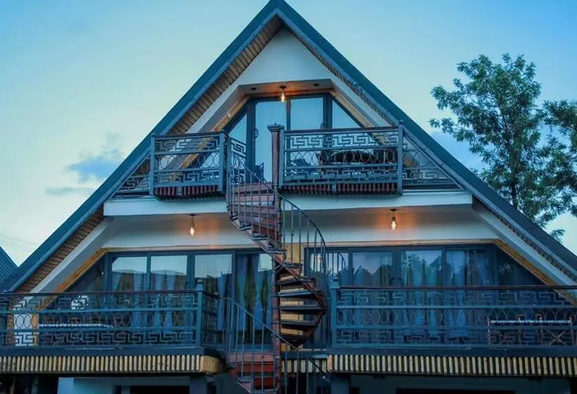 Fortunas Resort With Inside Parking