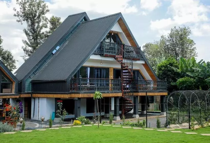 Fortunas Resort With Inside Parking