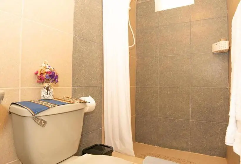 هتل La Rosa Wellness Lodge