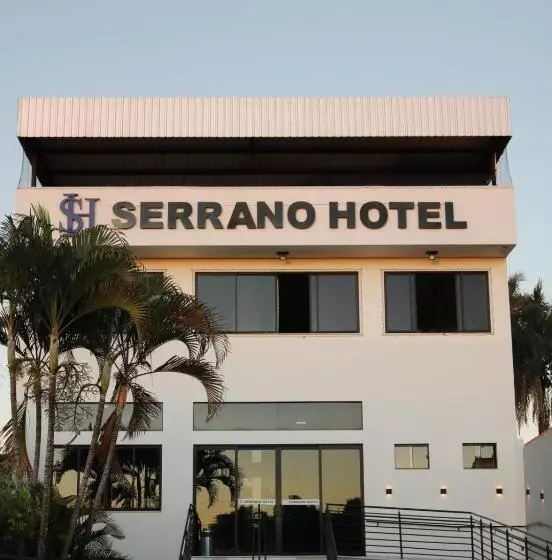 ホテル Serrano