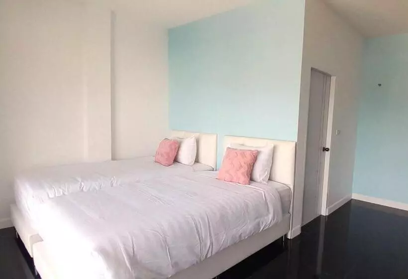 J Boutique Hotel เจ บูทีค โฮเทล