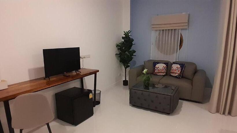 J Boutique Hotel เจ บูทีค โฮเทล