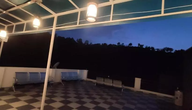 Paradise Inn