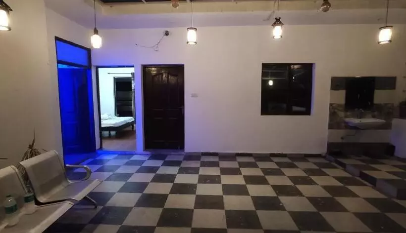 Paradise Inn