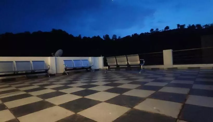 Paradise Inn